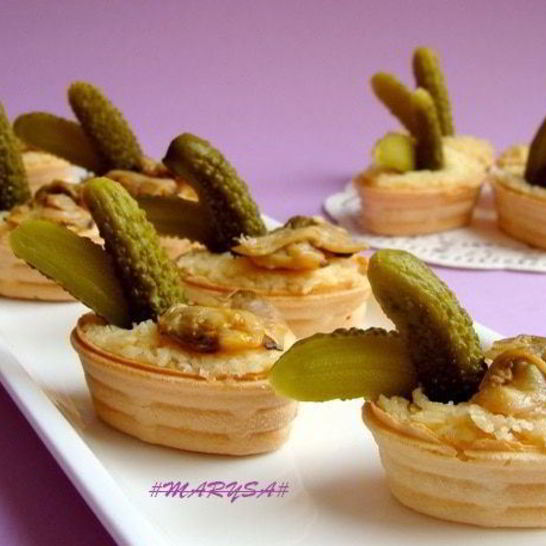 Рецепт тарталеток с сыром и копчеными ракушками