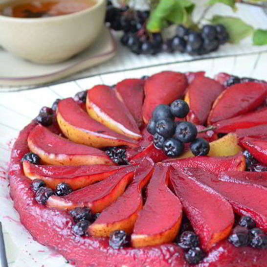 Рецепт тарта татен с грушами и черноплодной рябиной