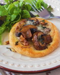Тарты с грибами и грецкими орехами