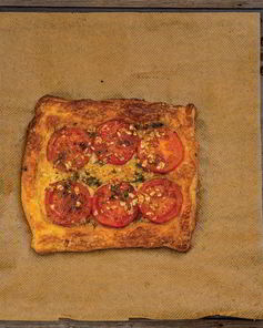 Томатный тарт с фетой и тархуном