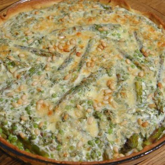 Рецепт творожного тарта с зеленым горошком, спаржей и кедровыми орехами