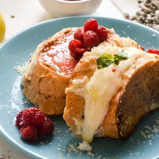 Рецепт французских тостов с начинкой из сливочного сыра и малины