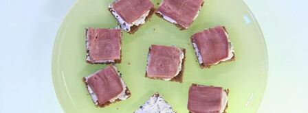 тосты деликатесные с языком. Шаг 3