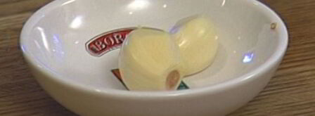 тосты с фасолевым дипом и соусом песто. Шаг 3