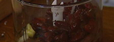 тосты с фасолевым дипом и соусом песто. Шаг 5