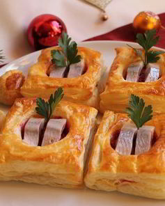 Волованы со свеклой и сельдью