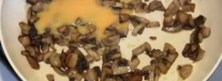 простая яичница с грибами. Шаг 5