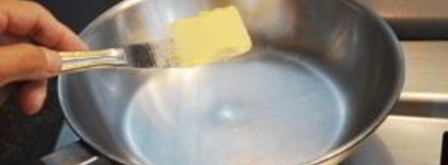 яичница-болтунья с сыром. Шаг 3