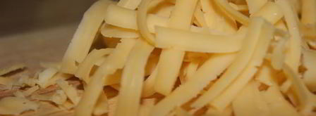 яичница на слоеном тесте. Шаг 3