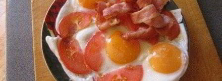 яичница с беконом и помидорами. Шаг 4