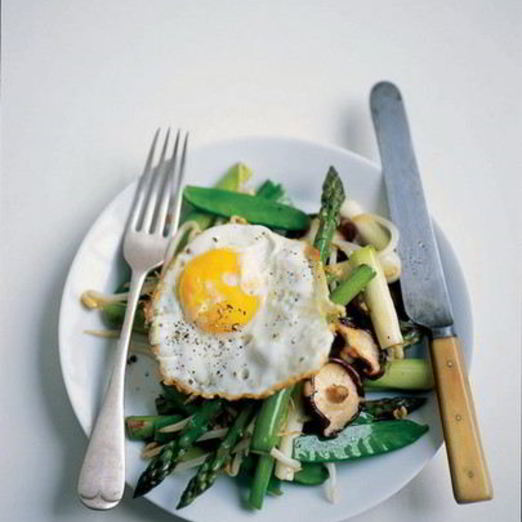 Яйца и грибы шиитаке по-восточному