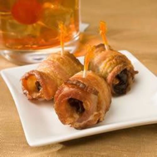 Рецепт закуски из фиников и бекона