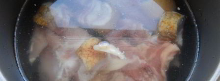 заливное из курицы со свининой в мультиварке. Шаг 3