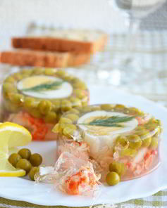 Заливное с яйцом и креветками