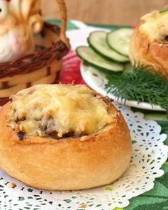 Сытный жульен в булочке