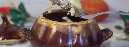 жульен в горшочке с курицей и грибами. Шаг 23