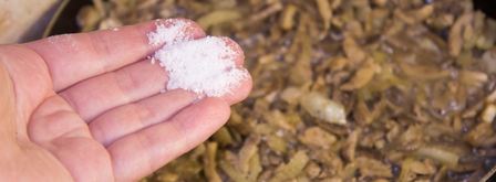 жульен в горшочке с курицей и грибами. Шаг 10