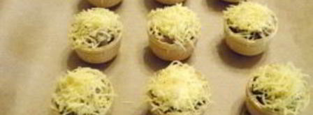 жульен в тарталетках с грибами и курицей. Шаг 8