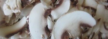 жюльен с курицей и грибами в булочке. Шаг 3