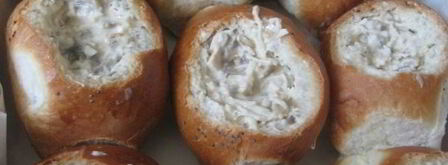 жюльен с курицей и грибами в булочке. Шаг 11